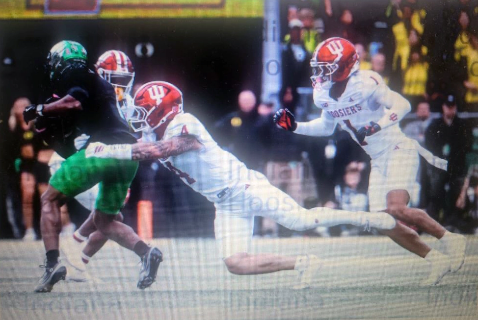 Indiana Hoosiers football tackle vs Oregon